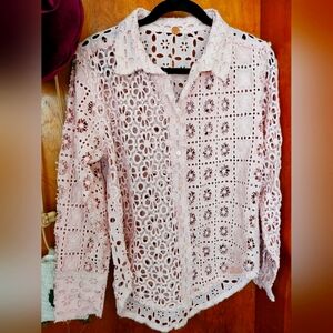 Free People 🌸 Pink Eyelet Button-Up shirt♡NWOT